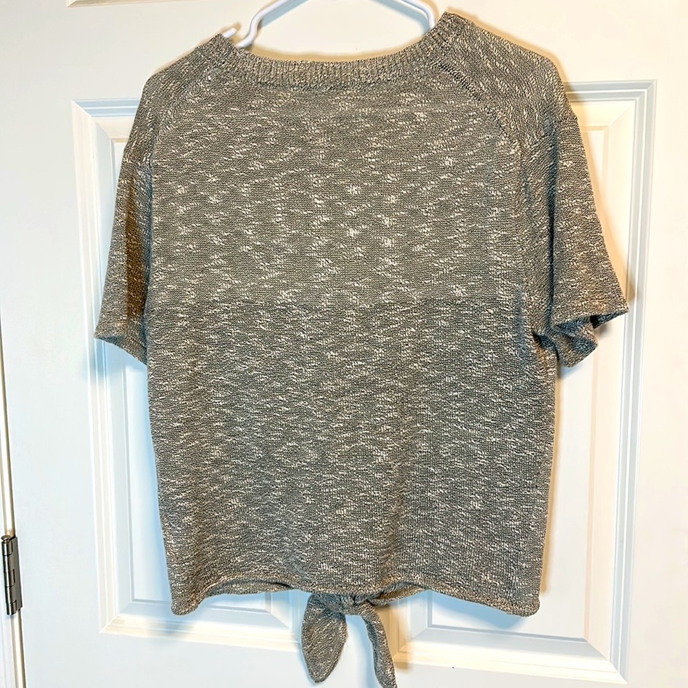 Size medium - Picture 2 of 3